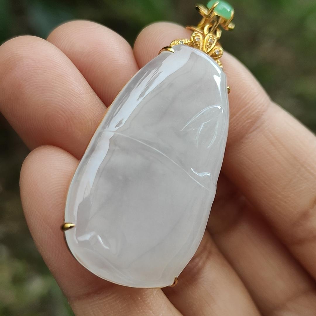 Icy Translucent Natural Type A Jadeite Jade crafted as Bamboo set on 18k gold with diamonds as Pendant, certificate weighs 9.99 grams, measurement 38.2 * 21.6 * 4.9 mm (18kp40) Yi Pin Qian
