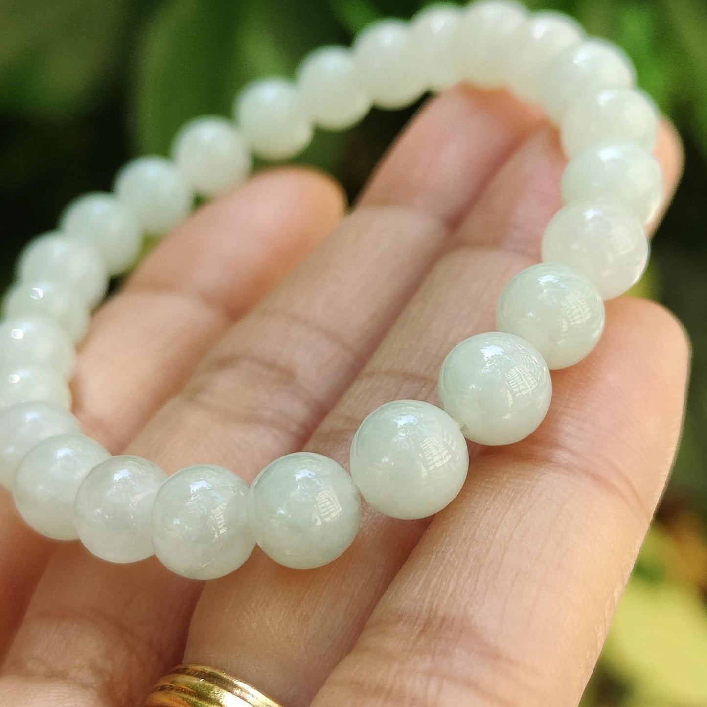 Near White Jadeite Bead Bracelet – 25 Natural Type A Beads, 7.3mm, 90% Perfection, Symbol of Purity & Renewal(bracelet43) Yi Pin Qian Jadeites Jade Jewelry ~Your Precious Quintessential ~ Singapore