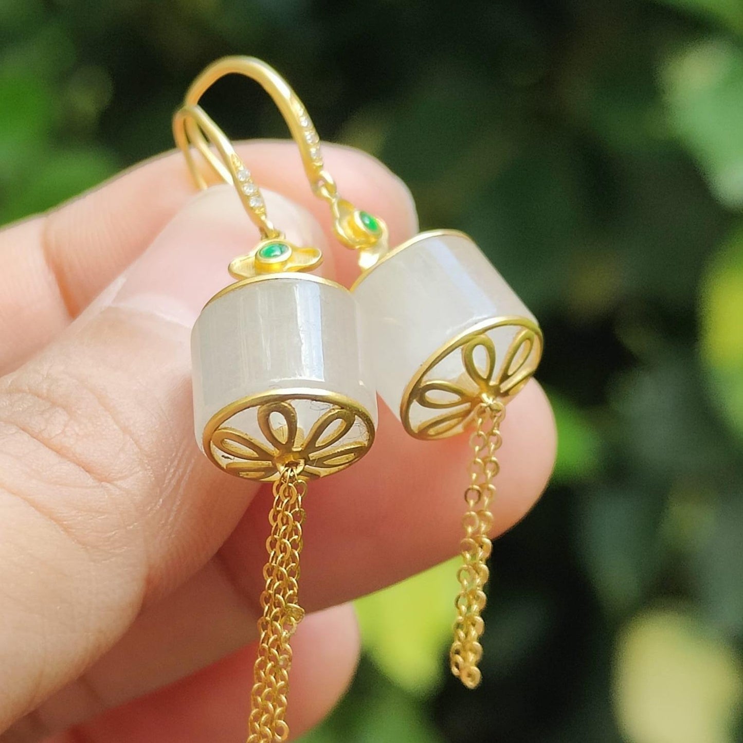 Harmony Cylinder Earrings – White Jadeite, 18K Gold & Five Elements Balance (Certified GD2202H003324 Sku: 18k11) Yi Pin Qian Jadeites Jade Jewelry ~Your Precious Quintessential ~ Singapore