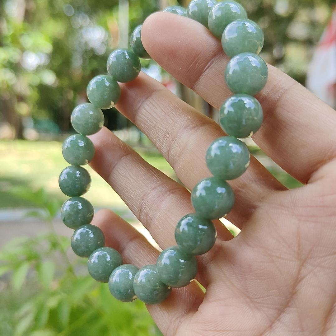 Green 21 Beads measurement 10mm Natural Type A Jadeite Jade Bracelet with QIC approved labs certificate weighs 38.45 grams (bracelet27) Yi Pin Qian