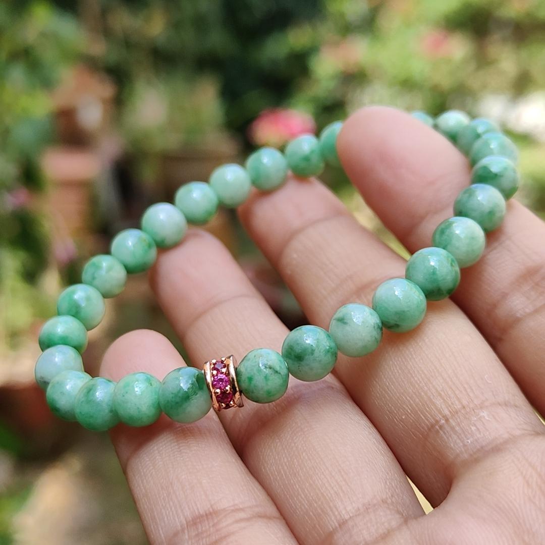 Light Spicy Green Natural Type A Jadeite Jade crafted with 6.6mm * 28 beads as bracelet, QIC lab approved certificate weigh 13.41 grams (bracelet20) Yi Pin Qian