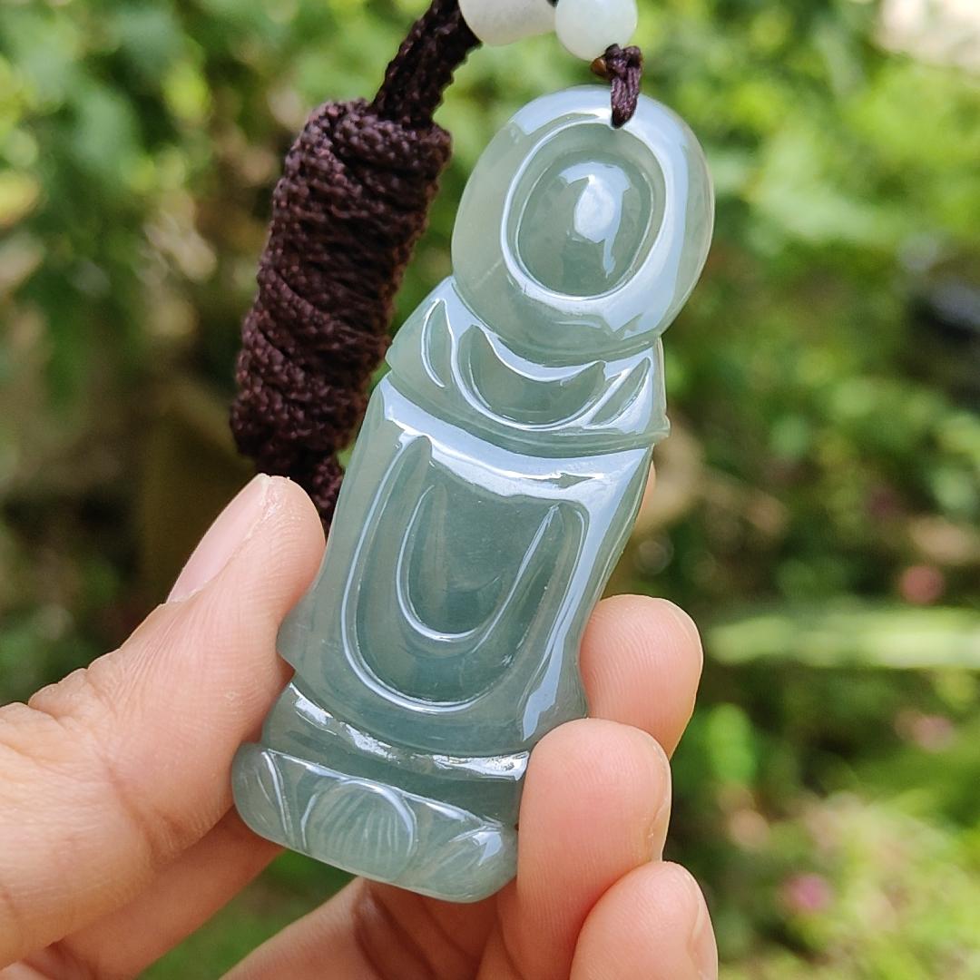 Good Quality Light Green Natural Type A Jadeite Jade crafted with standing Guanyin as Pendant, certificate weighs 31.45 grams, measurement 65.2 * 24.1 * 11 mm (pendant259) Yi Pin Qian
