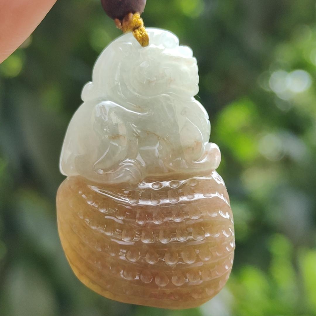 Quality Yellow with Light Green Hue Natural Type A Jadeite Jade crafted with Lion as Pendant, certificate weighs 17.82 grams, measurement 38 * 24 * 11.6 mm (pendant241) Yi Pin Qian