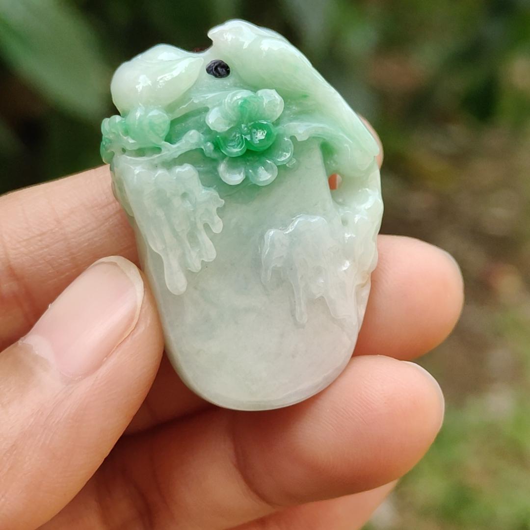 Beautifully crafted with birds and flower light green Natural Type A Jadeite Jade as Pendant Yi Pin Qian