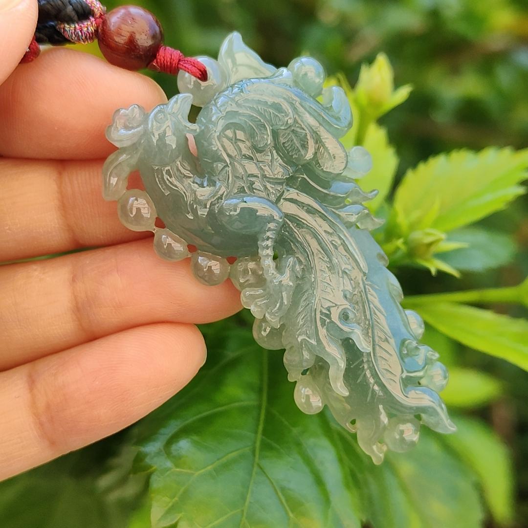 Green Pheonix Natural Type A Jadeite Pendant with certificate weighs 21.83 grams, 58 * 33.9 * 12.1 mm, meaning Endless, brave and strong, not forgetting also represent good luck, suitable for daily wear (pendant87) Yi Pin Qian
