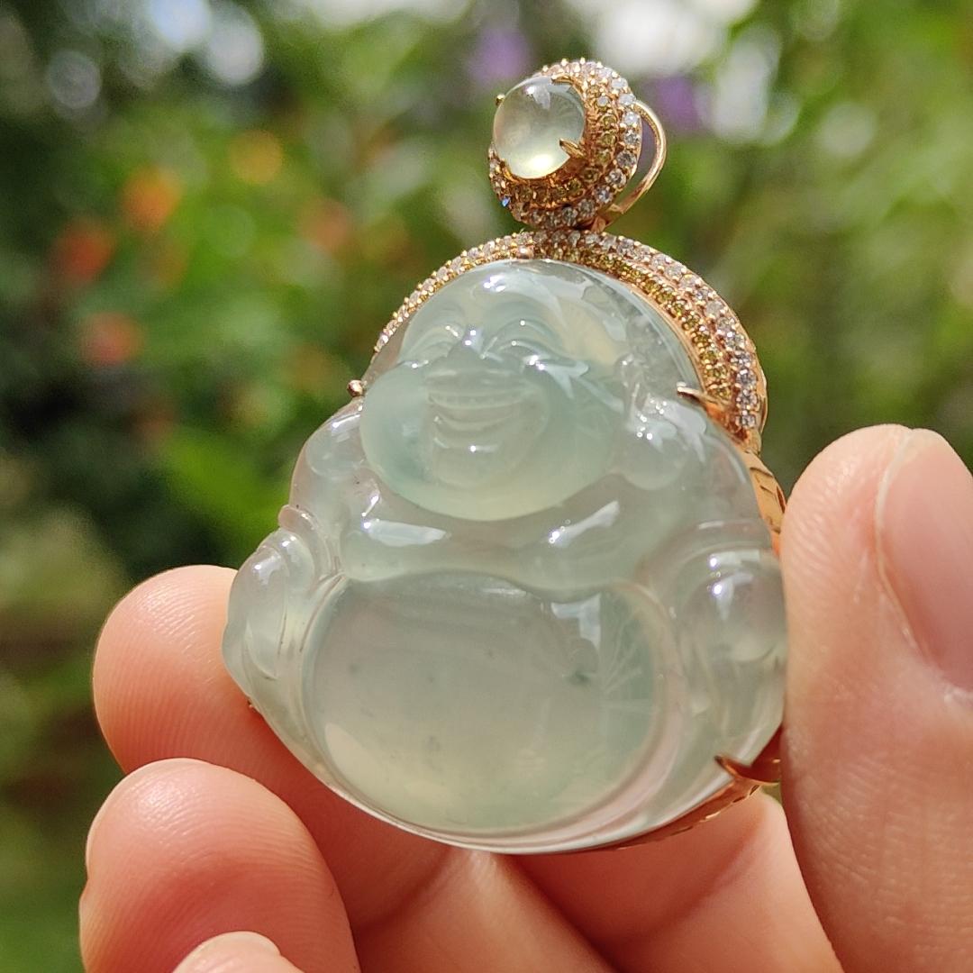 Icy Light Green Natural Type A Jadeite Jade Pendant crafted as Milo Buddha set on 18k gold with 1 icy cabochon and diamonds, certificate included weigh 13.8 grams, measurement 41.9 * 33.1 * 11.6 mm (18kp15) Yi Pin Qian