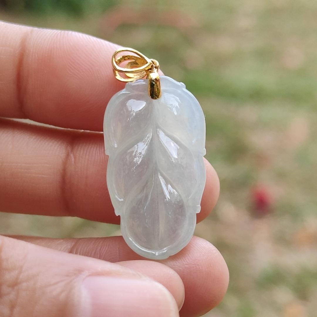 High Quality Icy Light Green Hue Natural Type A Jadeite Jade crafted as Leaf with 18k Gold Clasp, certificate weigh 3.85 grams, measurement 27.2 * 14.9 * 4.8 mm (18kp35) Yi Pin Qian