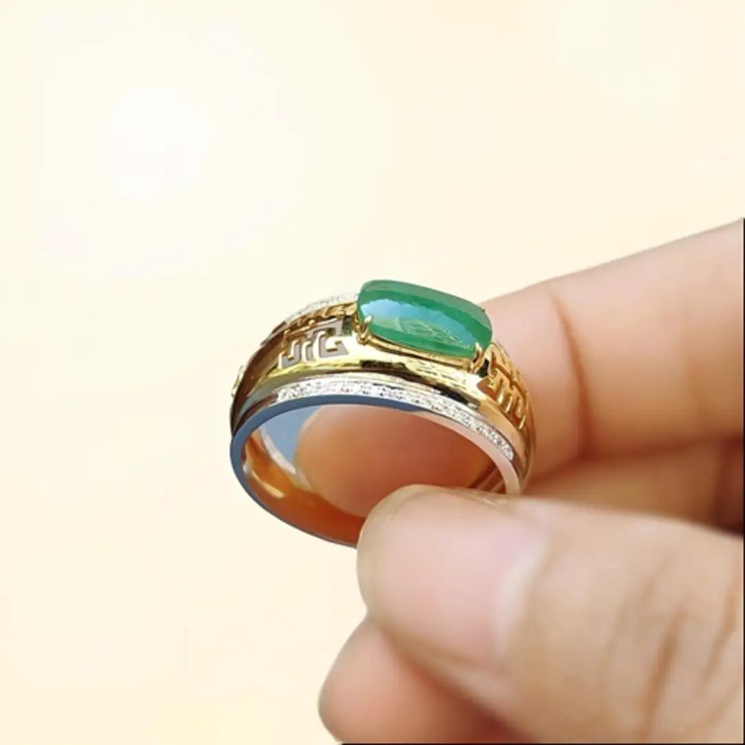 18k Gold Diamonds Men's ring with translucent fine green oval cabochon