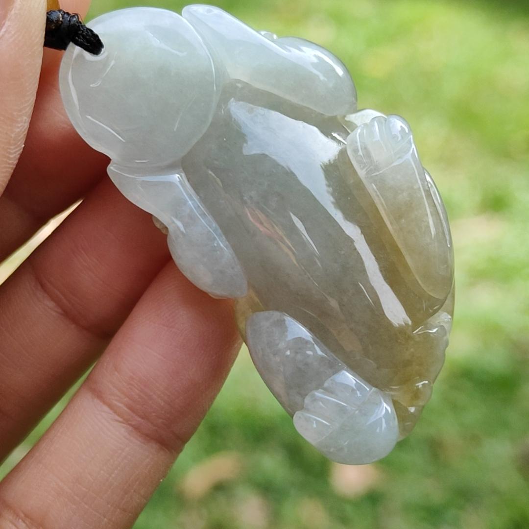 Hight Quality Pair of Yellow with Light Green Hue Natural Type A Jadeite Jade crafted as Pixiu for Pendant, certificate weighs 30.53 grams , 30.35 grams, measurements 50.5 * 26 * 11.5 / 50.5 * 26.2 * 11.5 mm (pendant278) Yi Pin Qian