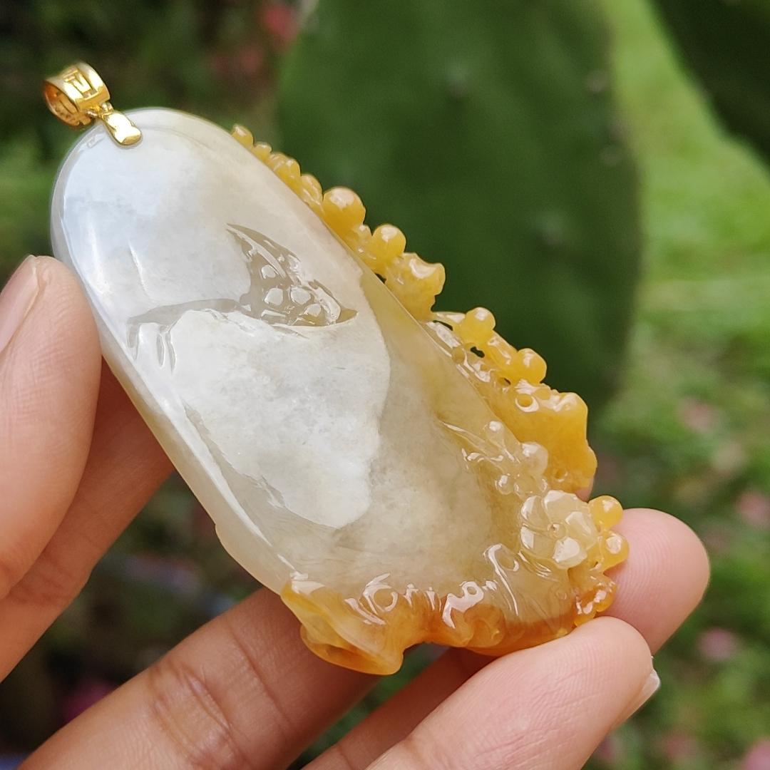 Very Rare Orange Yellow Natural Type A Jadeite Jade crafted with Deer added with 18k Gold Clasp as Pendant, certificate weighs 33.26 grams, measurement 64.8 * 35.2 * 8.5 mm (18kp48) Yi Pin Qian
