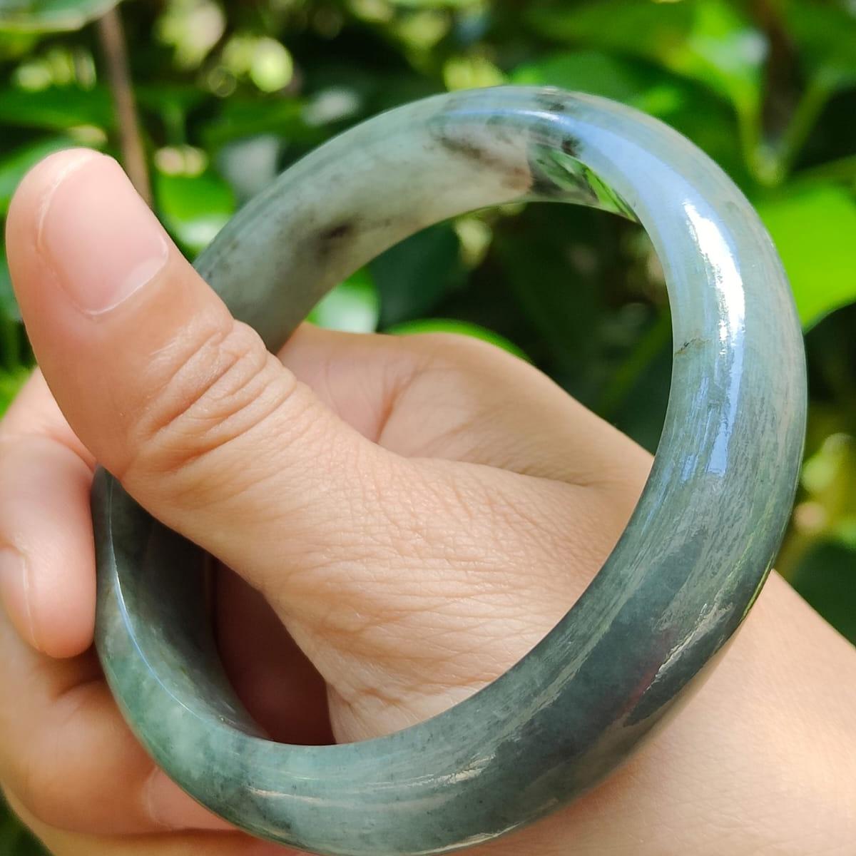 🌀 Natural Type A Jadeite Jade Peace Bangle 🌱 | Zi Wei Dou Shu-Aligned for Singapore’s Dynamic Lifestyles (Sku: bangle37)