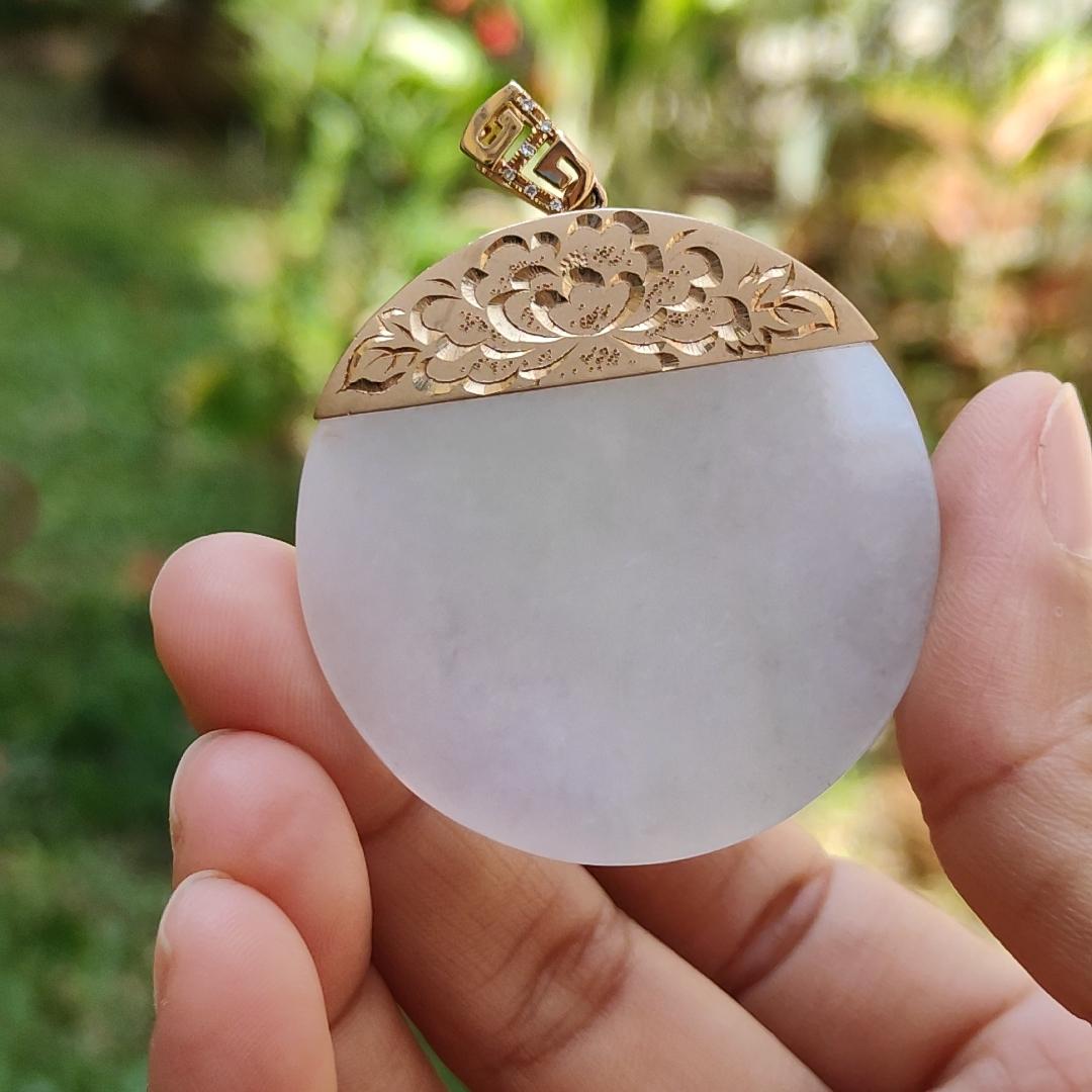 Light Lavender Natural Type A Jadeite Jade Crafted with nothing, round shape set with 18 k gold as pendant, certificate weigh 29.85 grams, measurement 43.7 * 42.9 * 5.6 mm (18kp23) Yi Pin Qian