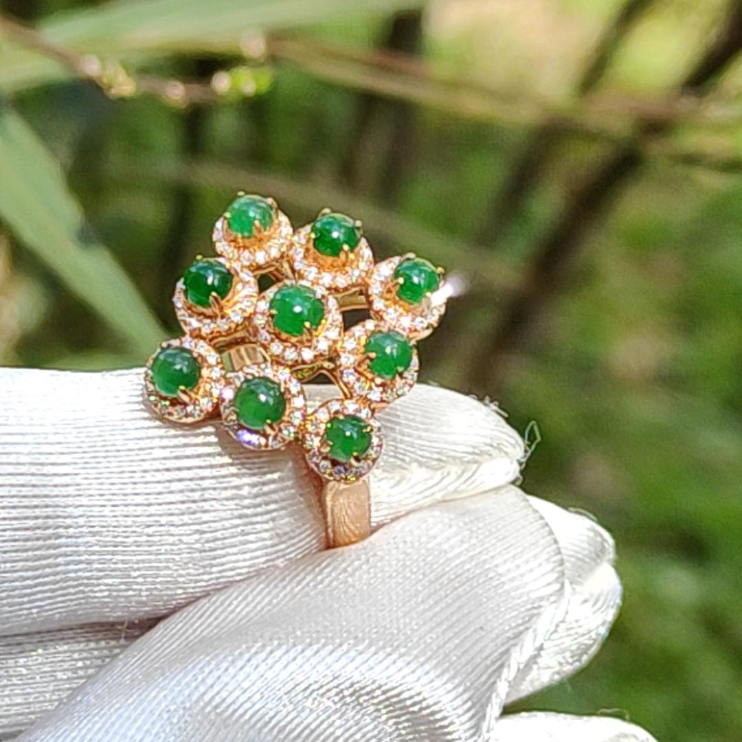 Mid Year Special Offer, Stunning 18k Gold setting with 9 green cabochons and diamonds Natural Type A Jadeites Ring with certificate weigh 3.92 grams, finger size 17.7 mm (18kring2) Yi Pin Qian
