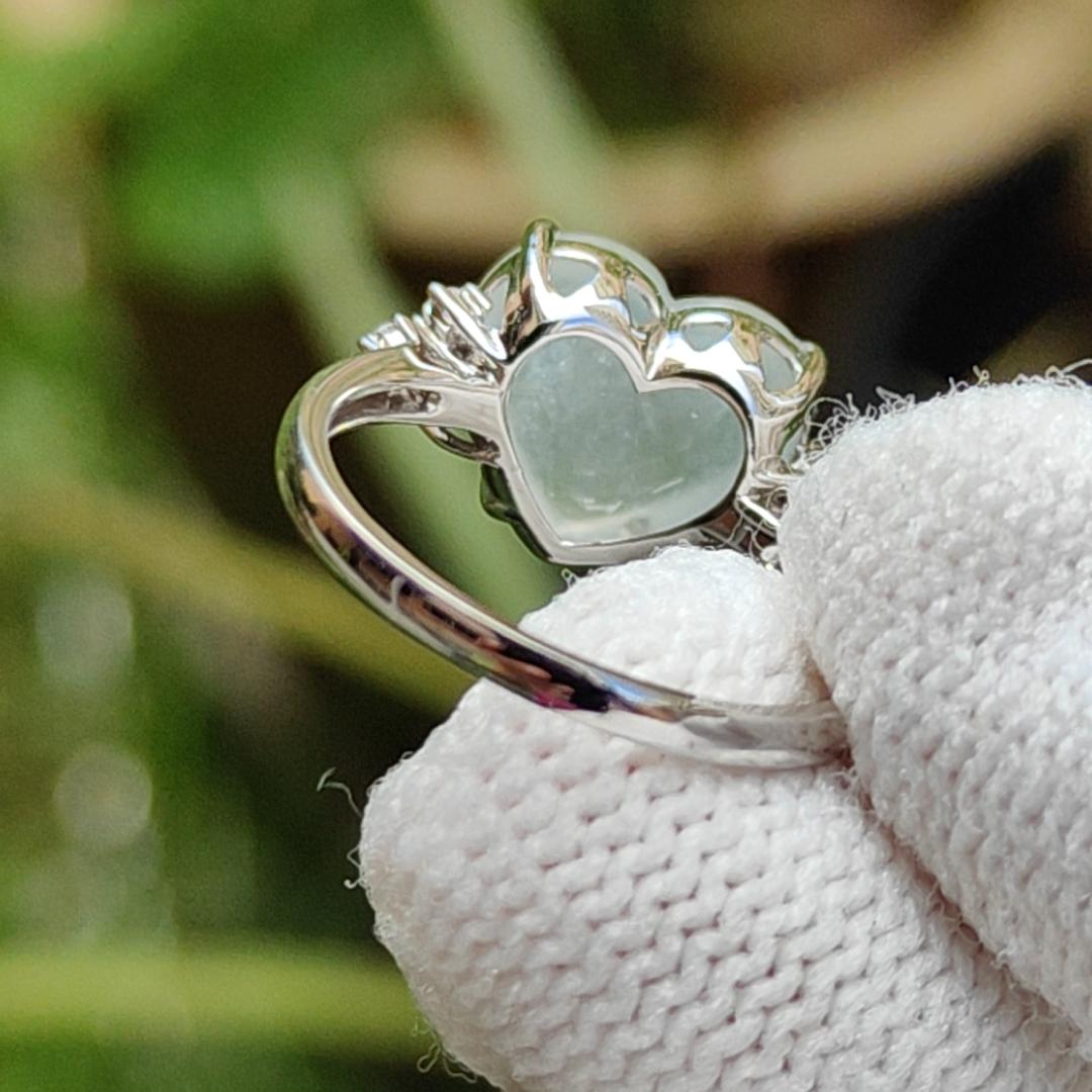 Mid Year Offer - Premium Icy Translucent Natural Type A Jadeite Jade Cabochon 8.5 * 9.8 * 3.2 mm crafted with shape of Heart set on 18k gold as Ring, certificate weighs 1.83 grams (18kring27) Yi Pin Qian