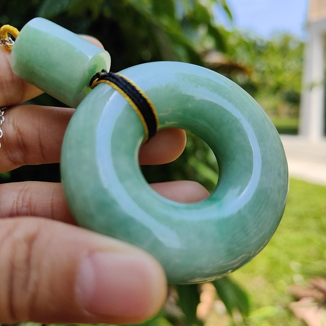Hugh Light Green crafted with Shape of Donut and Cylinder Natural Type A Jadeite Jade as Pendant, certificate weighs 73.85 and 12.55 grams, measurements 52.8 * 52.7 * 14.3, 19.1 * 16.3 mm (pendant290) Yi Pin Qian