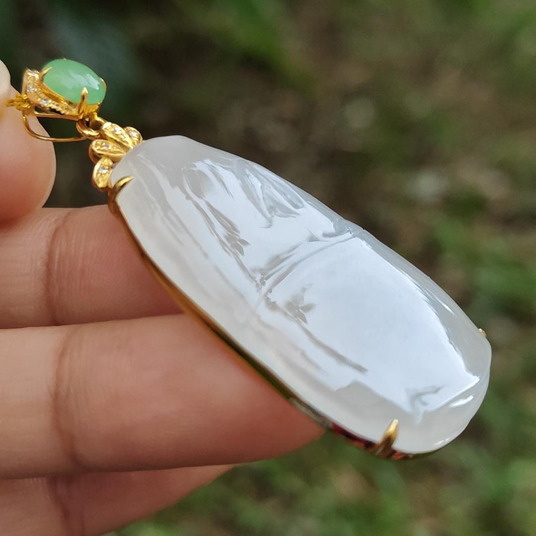 Icy Translucent Natural Type A Jadeite Jade crafted as Bamboo set on 18k gold with diamonds as Pendant, certificate weighs 9.99 grams, measurement 38.2 * 21.6 * 4.9 mm (18kp40) Yi Pin Qian