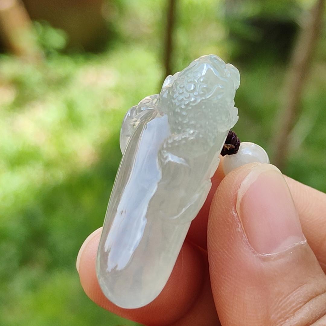 Premium Icy Translucent Natural Type A Jadeite Jade crafted with Three Legs Toad as Pendant, certificate weighs 12.37 grams, certificate weighs 12.37 grams, measurement 38.3 * 16.3 * 17.2 mm (pendant250) Yi Pin Qian