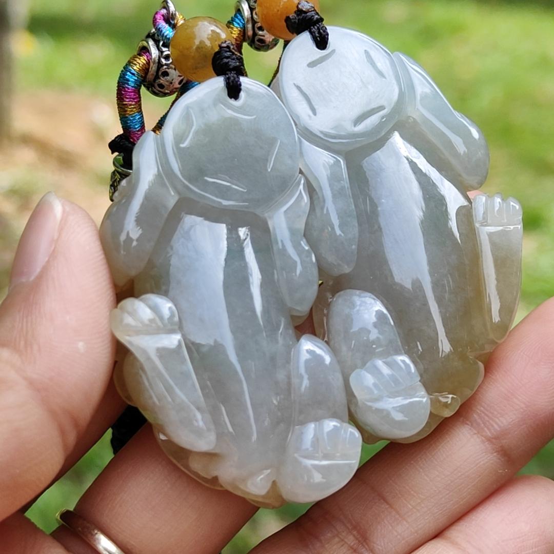 Hight Quality Pair of Yellow with Light Green Hue Natural Type A Jadeite Jade crafted as Pixiu for Pendant, certificate weighs 30.53 grams , 30.35 grams, measurements 50.5 * 26 * 11.5 / 50.5 * 26.2 * 11.5 mm (pendant278) Yi Pin Qian