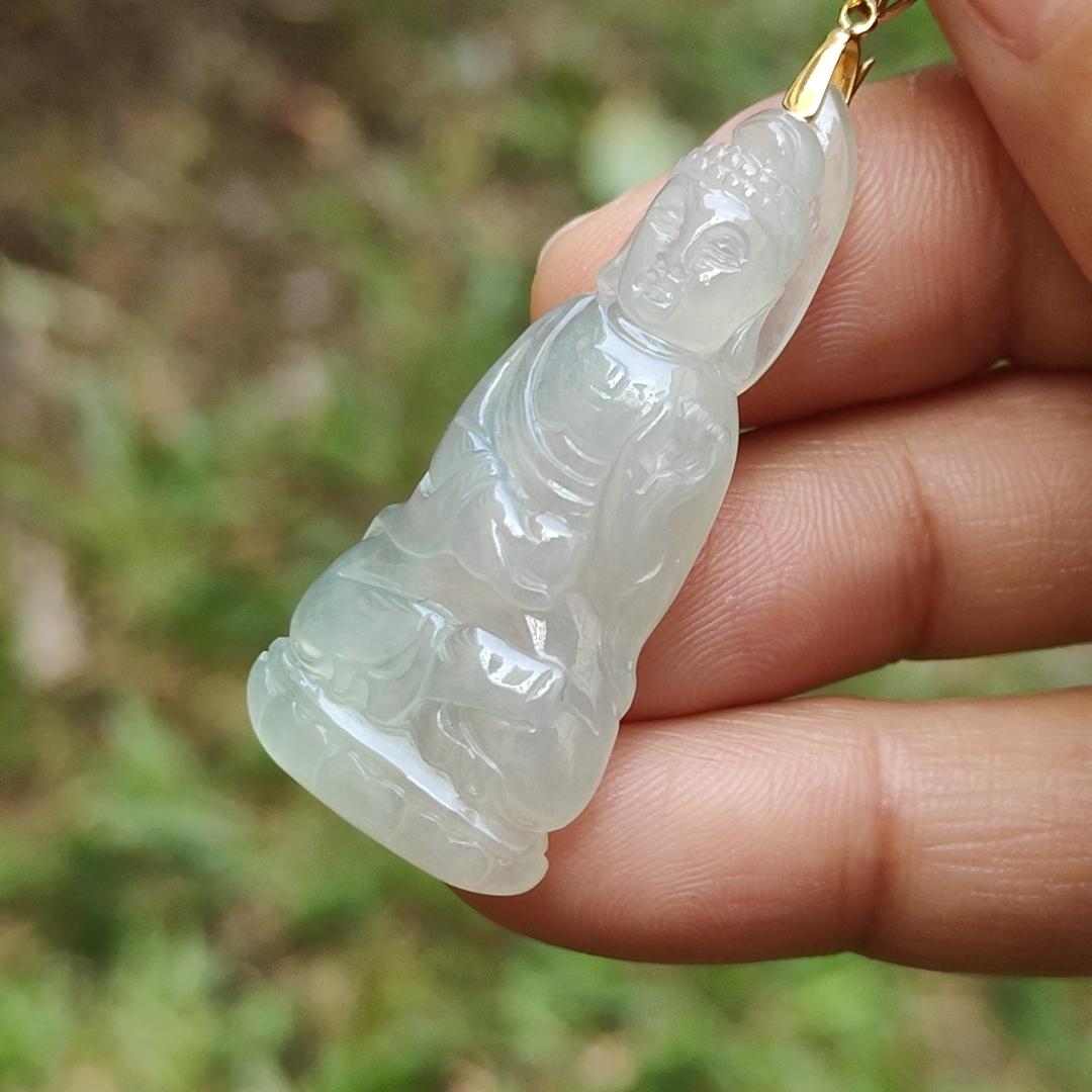 Icy Translucent Natural Type A Jadeite Jade crafted as Buddha with 18k gold clasp as Pendant, certificate weighs 6.78 grams, measurement 41.3 * 17.8 * 6.2 mm (18kp44) Yi Pin Qian