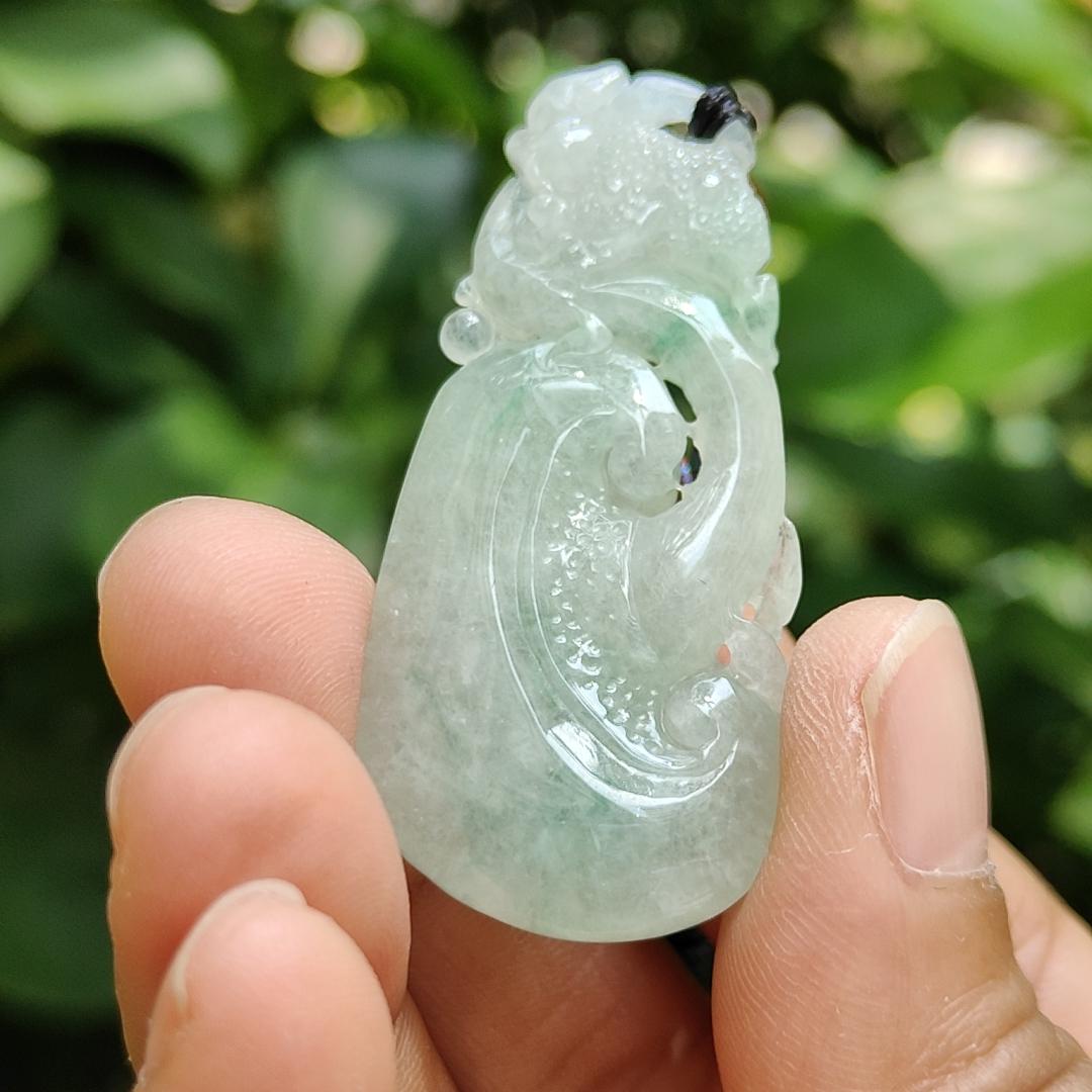 High Quality Light Green Hue Natural Type A Jadeite Jade crafted with shape of Ruyi and Three Legs Toad as Pendant, certificate weighs 13.02 grams, measurement 47.8 * 22.8 * 9 mm (pendant291) Yi Pin Qian