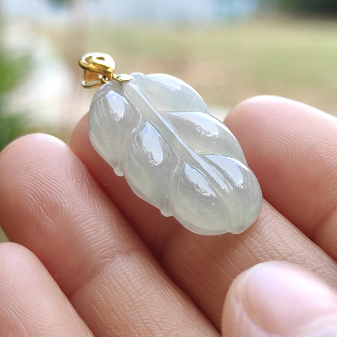 High Quality Icy Light Green Hue Natural Type A Jadeite Jade crafted as Leaf with 18k Gold Clasp, certificate weigh 3.85 grams, measurement 27.2 * 14.9 * 4.8 mm (18kp35) Yi Pin Qian