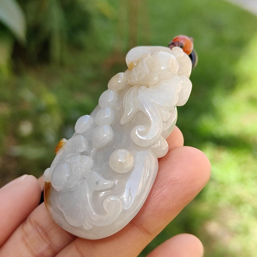 Another Excellent Old Collection with Yellow and Green Natural Type A Jadeite Jade Pendant Necklace crafted as Gourd with two bats with certificate weigh 34.42 grams, 55.5 * 29.5 * 12.3 mm (pendant173) Yi Pin Qian
