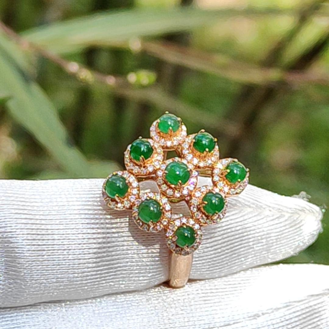 Mid Year Special Offer, Stunning 18k Gold setting with 9 green cabochons and diamonds Natural Type A Jadeites Ring with certificate weigh 3.92 grams, finger size 17.7 mm (18kring2) Yi Pin Qian