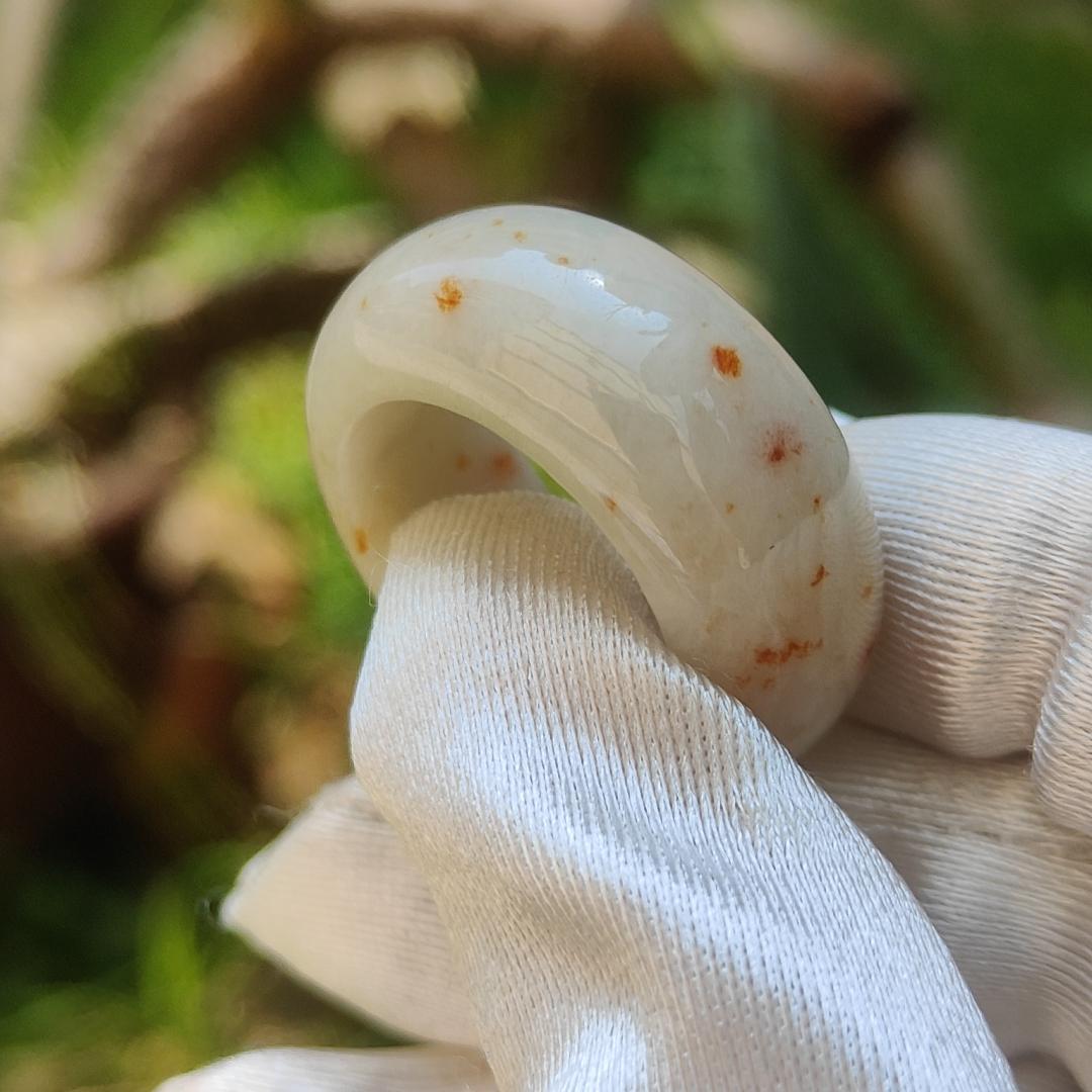 Very unique Natural Type A Jadeite Jade crafted as a ring with red and yellow patches, QIC labs approved certificate included weigh 14.5 grams, finger size 20 mm, measurement 12 * 5.7 mm (ring4) Yi Pin Qian