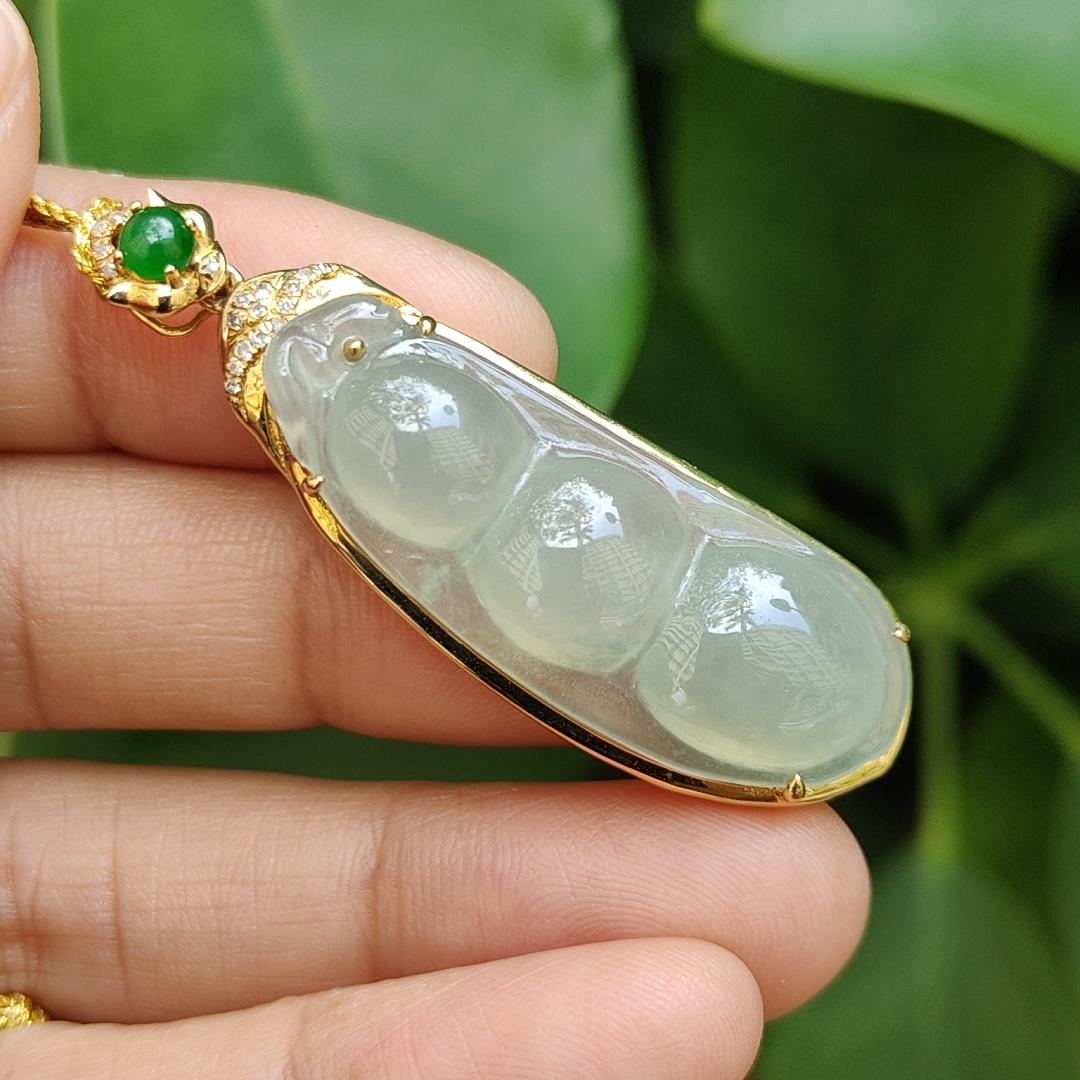 High Quality Good Translucent Light Green Hue Natural Type A Jadeite Jade Crafted as Bean, set on 18k gold as Pendant Necklace certificate weighs 6.88 grams (18kp68) Yi Pin Qian Jadeites Jade Jewelry ~Your Precious Quintessential ~ Singapore