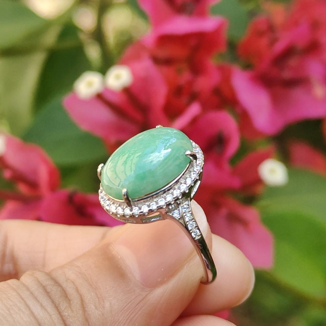 Apple Green Cabochon Natural Type A Jadeite Ring with QIC approved labs certificate included weigh 3.61 grams, 13.6 * 10.3 * 4.6 mm, size is adjustable set with S925 Silver, suitable for all occasions (s925ring2) Yi Pin Qian