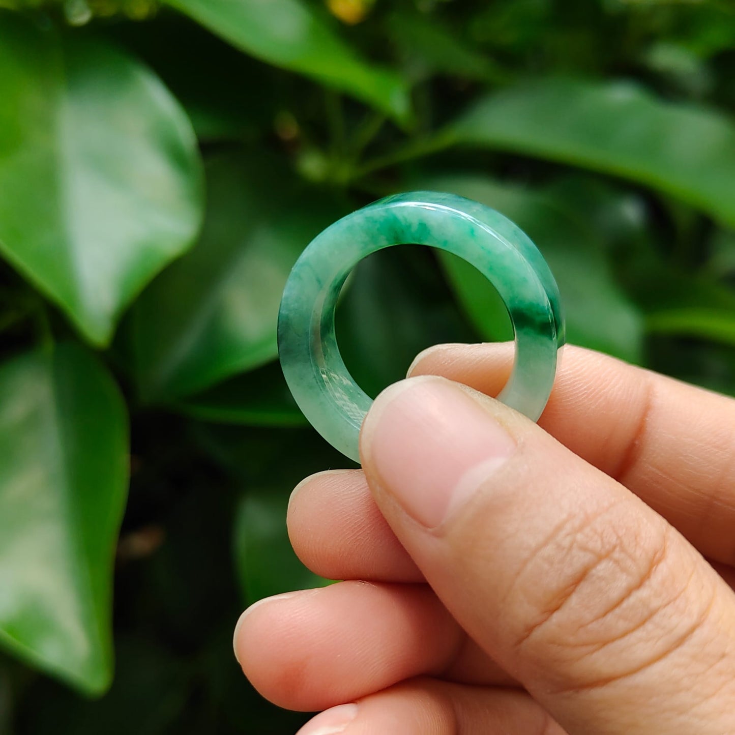 High Quality Green,Green Patches Natural Type A Jadeite Jade crafted as Ring, finger size 19.1mm, QIC approved labs certificate weighs 7.68 grams, measurement 7.7 * 4.4 mm (ring8) Yi Pin Qian