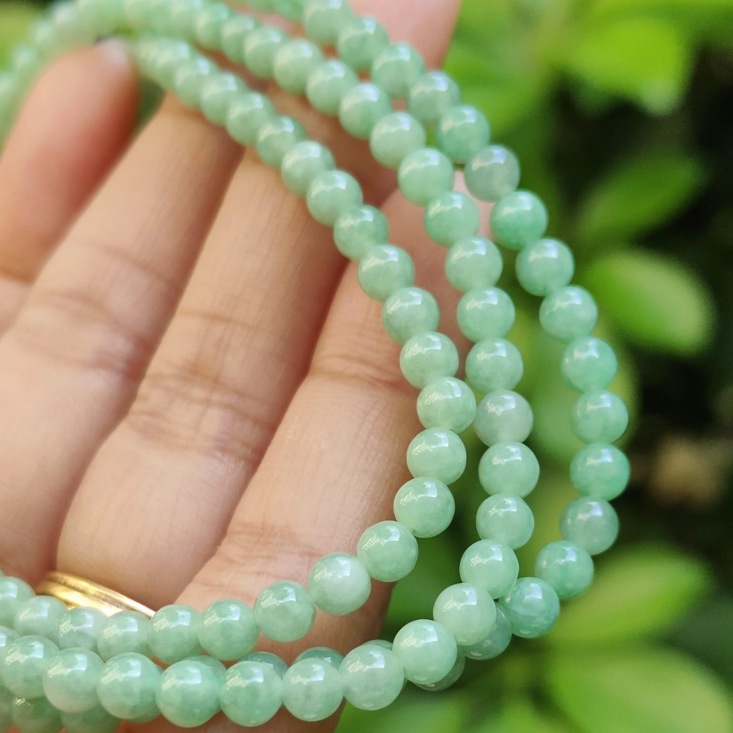 172 Light Green Beads * 4.2 mm as Necklace or Bracelet - Natural Type A Jadeite Jade certificate weighs 22 grams (bracelet41) Yi Pin Qian Jadeites Jade Jewelry ~Your Precious Quintessential ~ Singapore