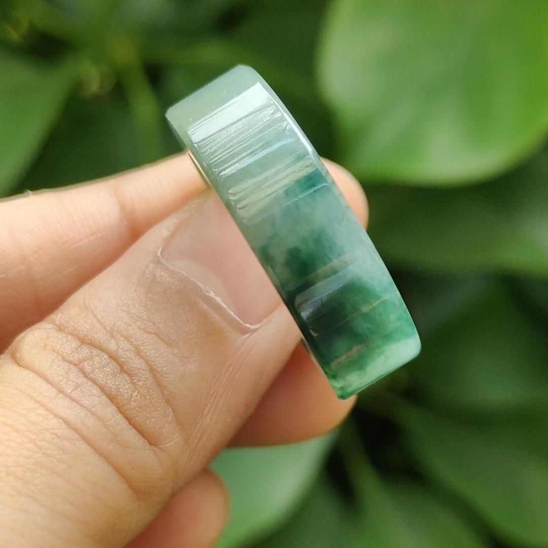 Spicy Green with Green Hue High Quality Natural Type A Jadeite Jade crafted as Ring, finger size 19mm, QIC labs approved certificate weighs 7.88 grams, measurement 7.8 * 4.5 mm (ring10) Yi Pin Qian