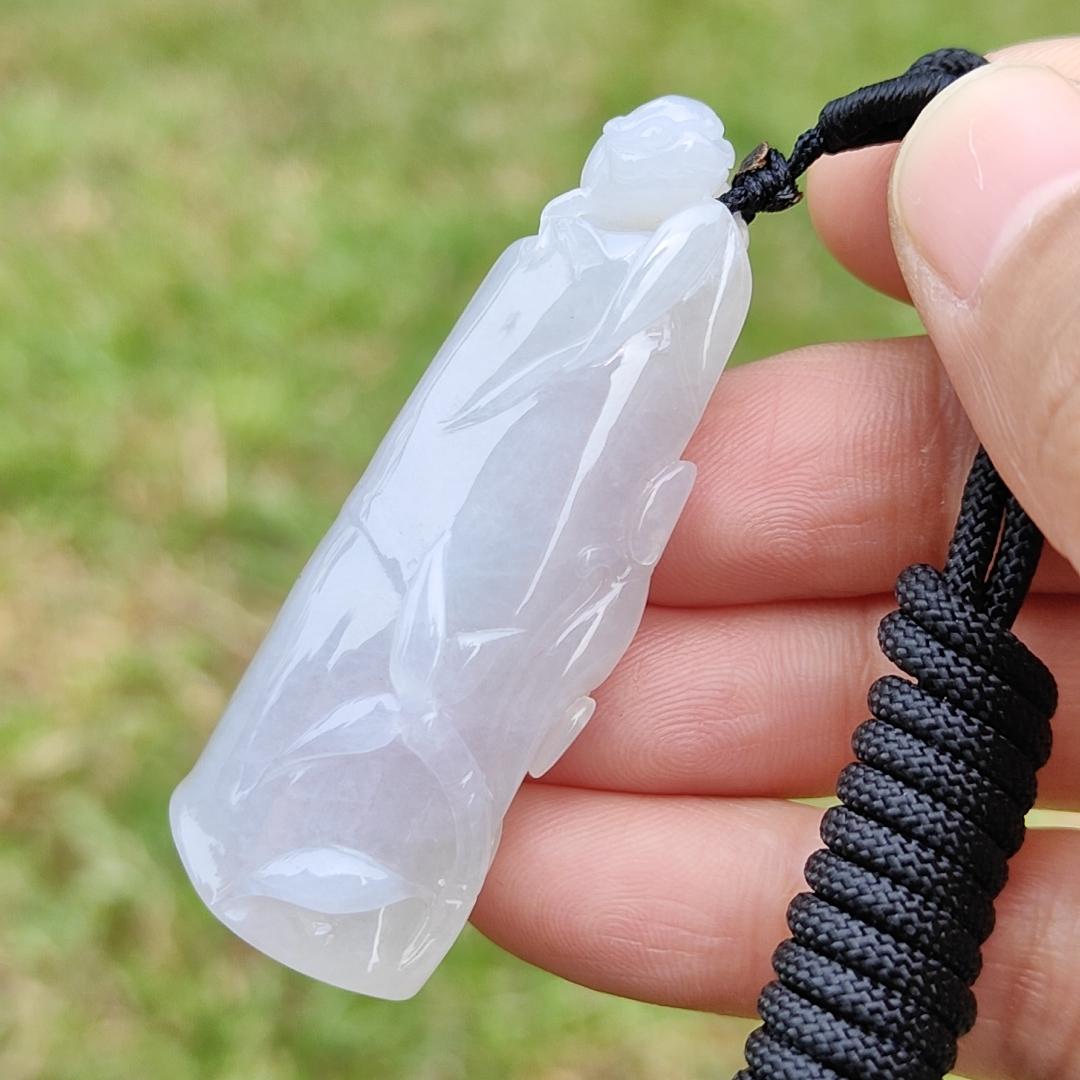 Lavender and Green Natural Type A Jadeite Jade crafted as Bamboo with lizard as a Pendant with certificate weigh 27.29 grams, measurement 54 * 22.3 * 11.8 mm (pendant198) Yi Pin Qian