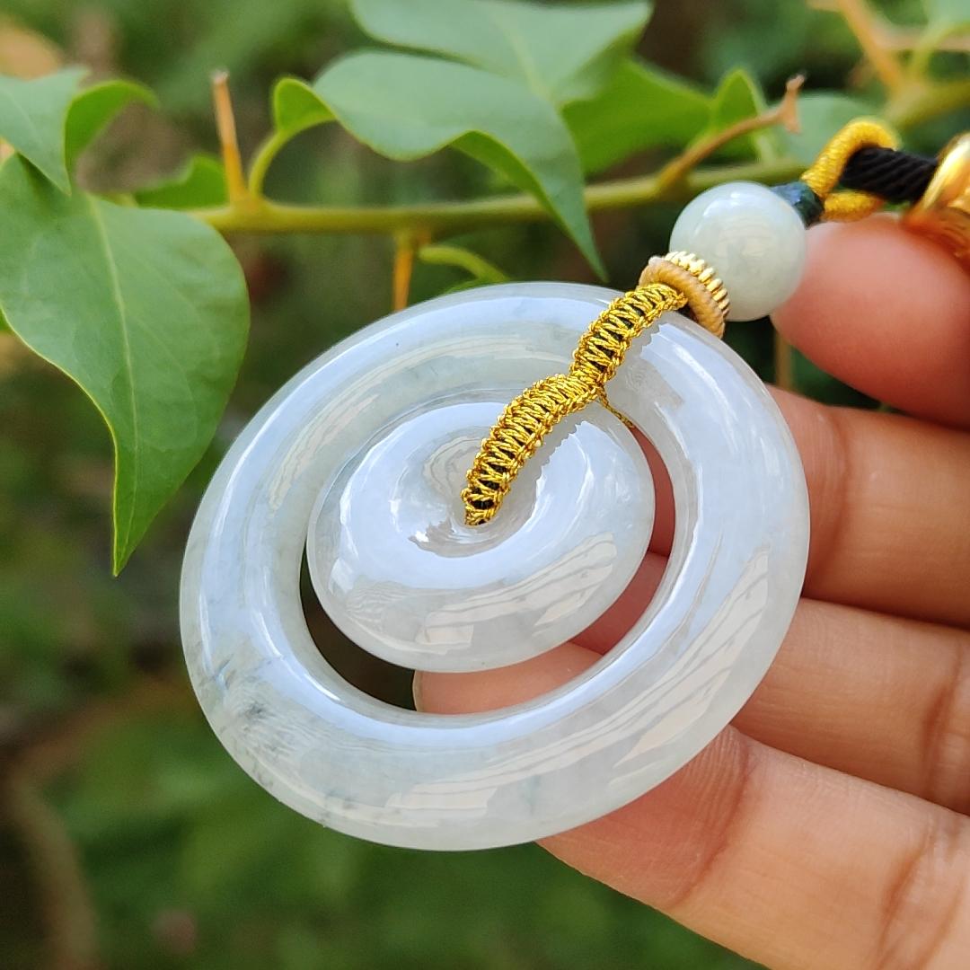Semi Translucent with mix of Wuji, Buckle of mother and child Donut Natural Type A Jadeite Pendant symbols of Peace, wishfulness, happiness and auspiciousness, certificate included weigh 18.72 grams, 41.3 * 5.6 mm, suitable for daily wear (pendant71) Yi Pin Qian
