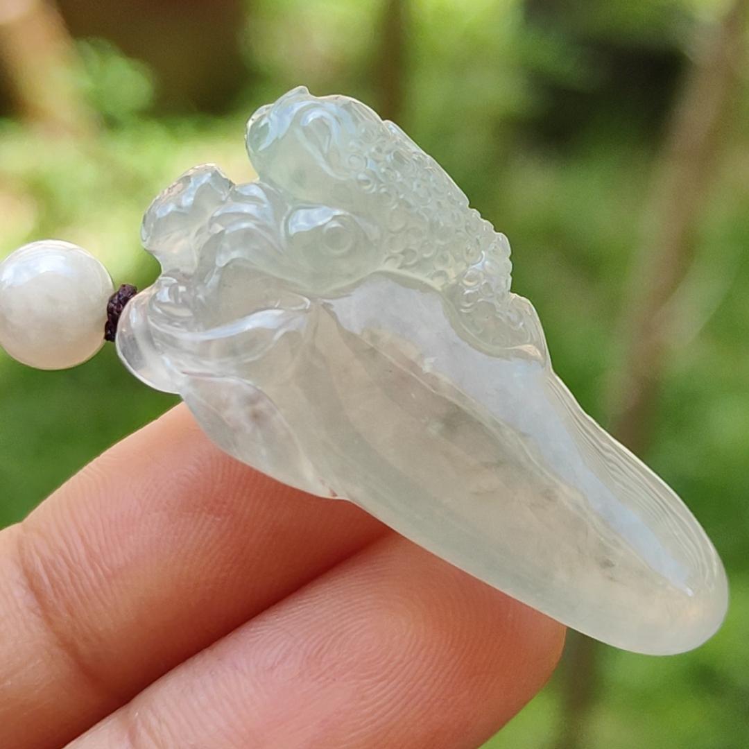 Premium Icy Translucent Natural Type A Jadeite Jade crafted with Three Legs Toad as Pendant, certificate weighs 12.37 grams, certificate weighs 12.37 grams, measurement 38.3 * 16.3 * 17.2 mm (pendant250) Yi Pin Qian