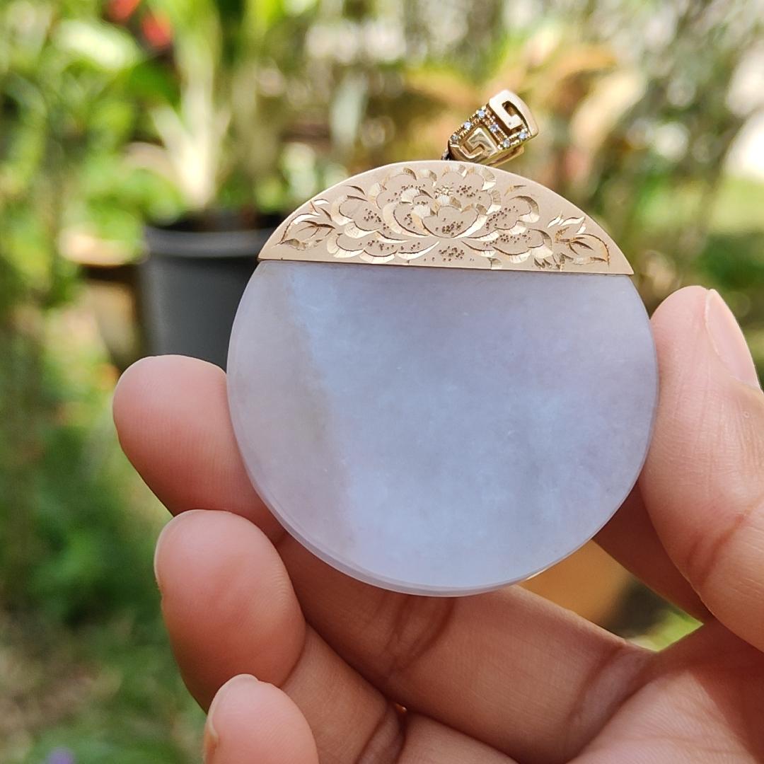 Light Lavender Natural Type A Jadeite Jade Crafted with nothing, round shape set with 18 k gold as pendant, certificate weigh 29.85 grams, measurement 43.7 * 42.9 * 5.6 mm (18kp23) Yi Pin Qian