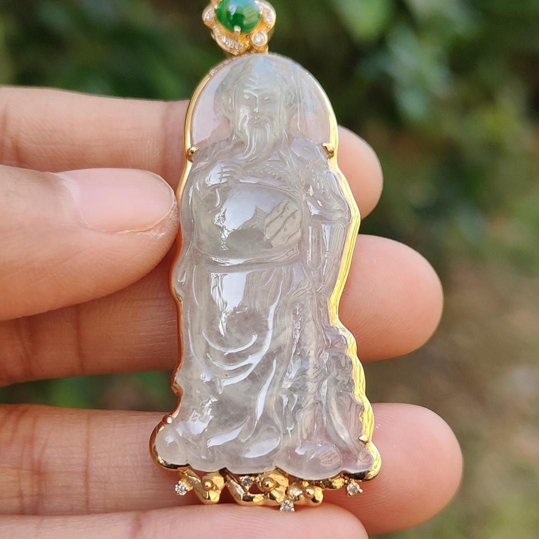High Quality Light Green and Green Cabochon Icy Translucent Natural Type A Jadeite Jade crafted as Guan Gong set on 18k Gold as Pendant, certificate weighs 8.07 grams, measurement 57.2 * 22.7 * 5.8 mm (18kp46) Yi Pin Qian