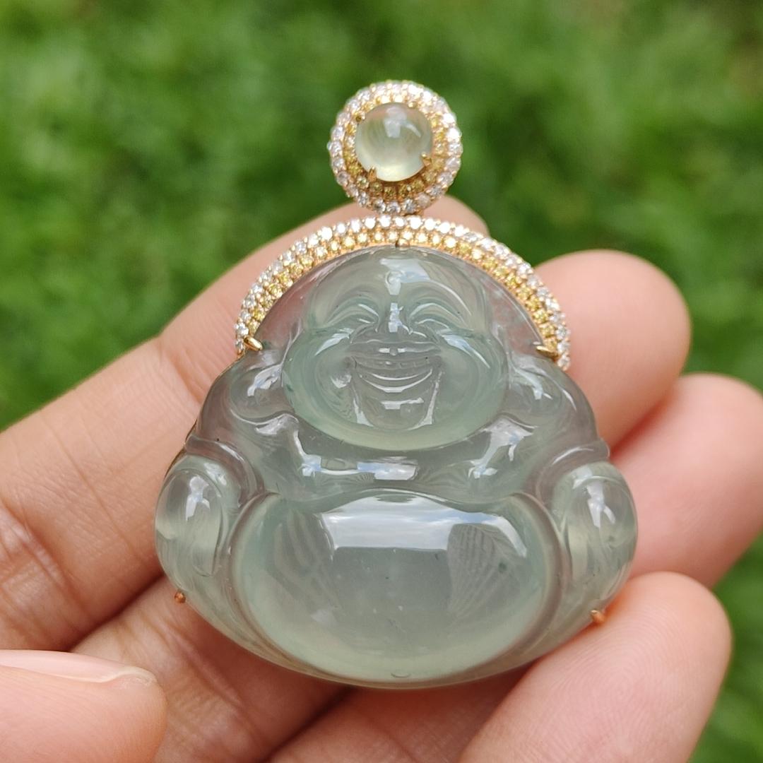 Icy Light Green Natural Type A Jadeite Jade Pendant crafted as Milo Buddha set on 18k gold with 1 icy cabochon and diamonds, certificate included weigh 13.8 grams, measurement 41.9 * 33.1 * 11.6 mm (18kp15) Yi Pin Qian