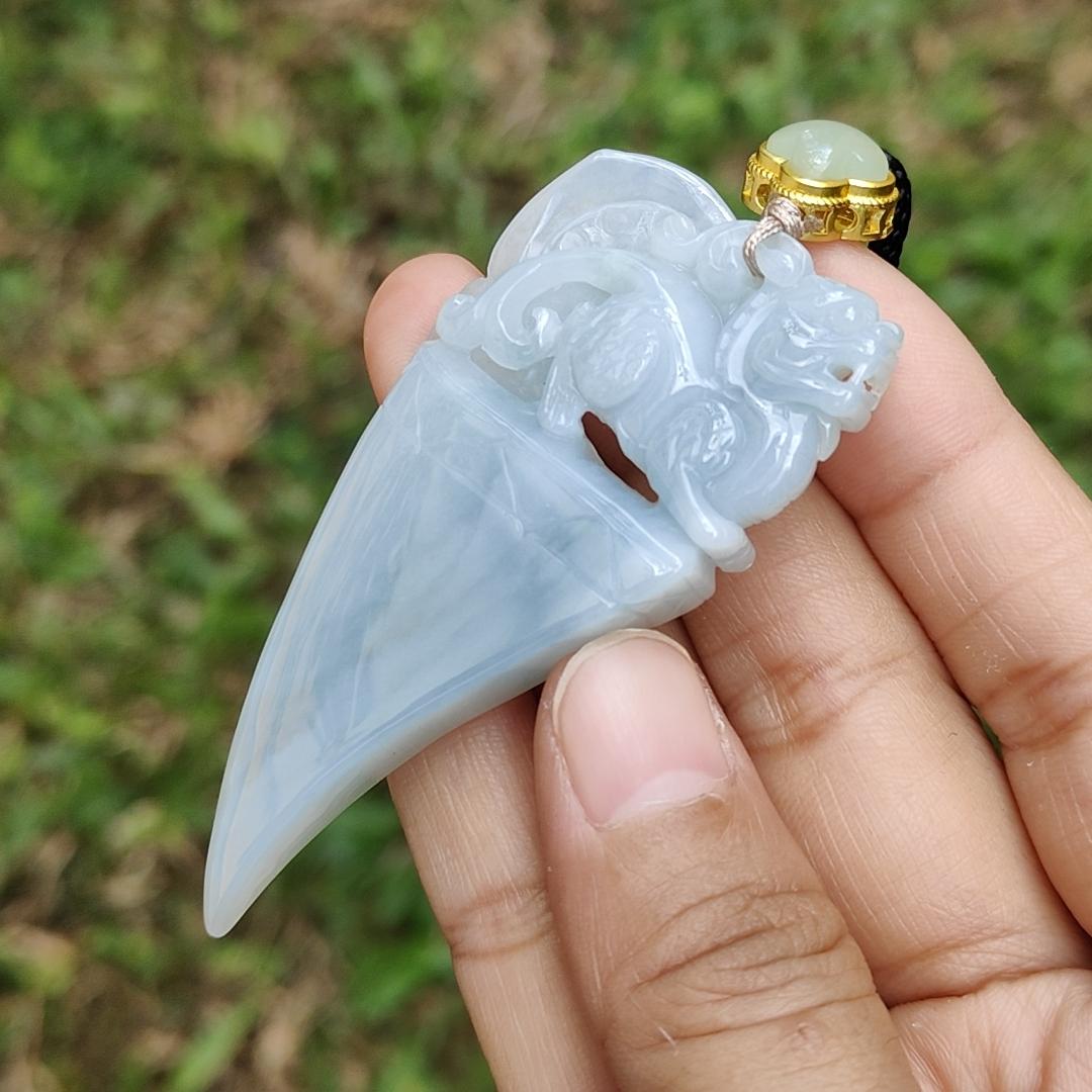 Bluish Light Lavender Natural Type A Jadeite Pendant crafted as Dragon Teeth with Pixiu and Ruyi, the symbols of Wealth and good luck, certificate weighs 27.63 grams, 67.3 * 33.2 * 7.8 mm, very suitable for daily wear (pendant58) Yi Pin Qian
