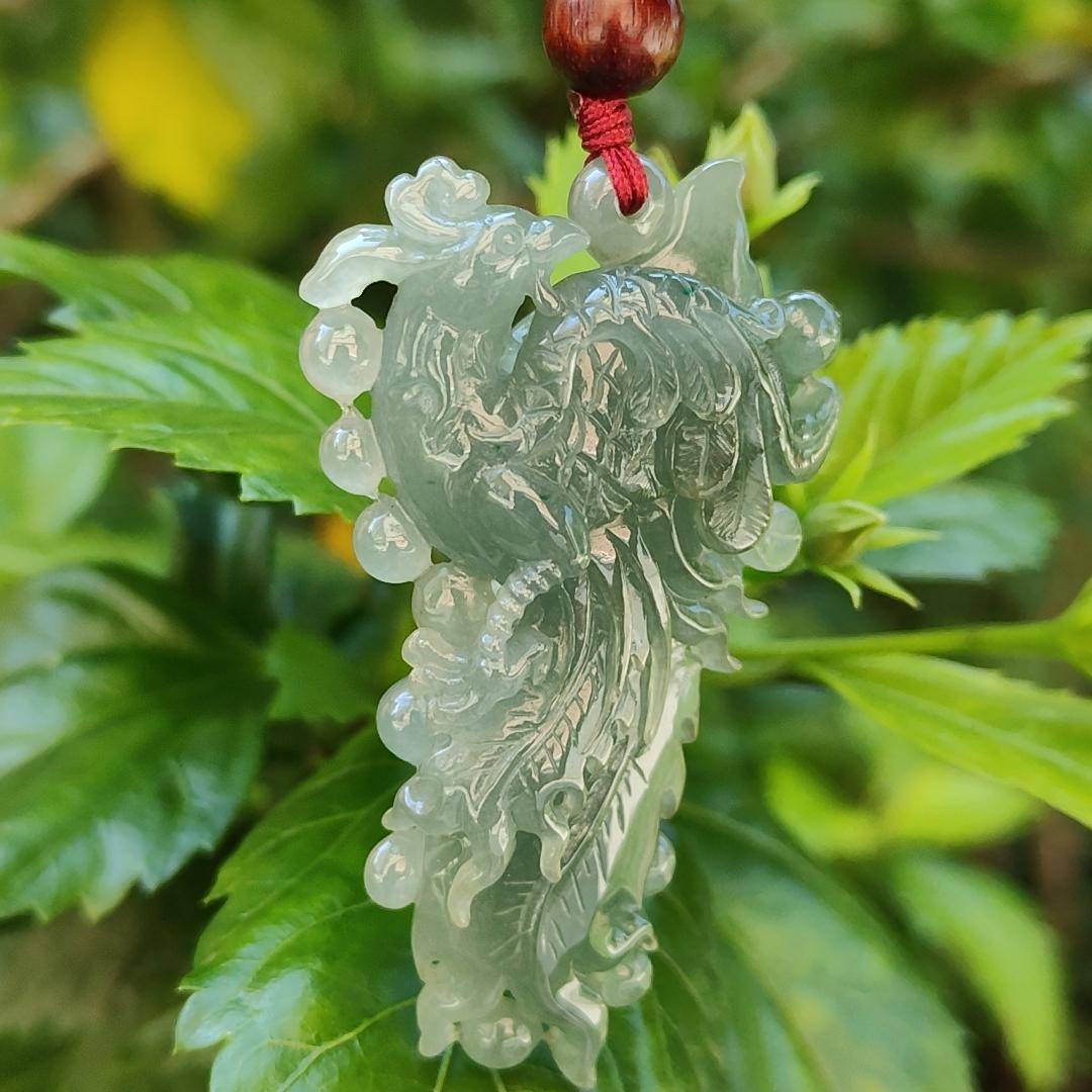 Green Pheonix Natural Type A Jadeite Pendant with certificate weighs 21.83 grams, 58 * 33.9 * 12.1 mm, meaning Endless, brave and strong, not forgetting also represent good luck, suitable for daily wear (pendant87) Yi Pin Qian