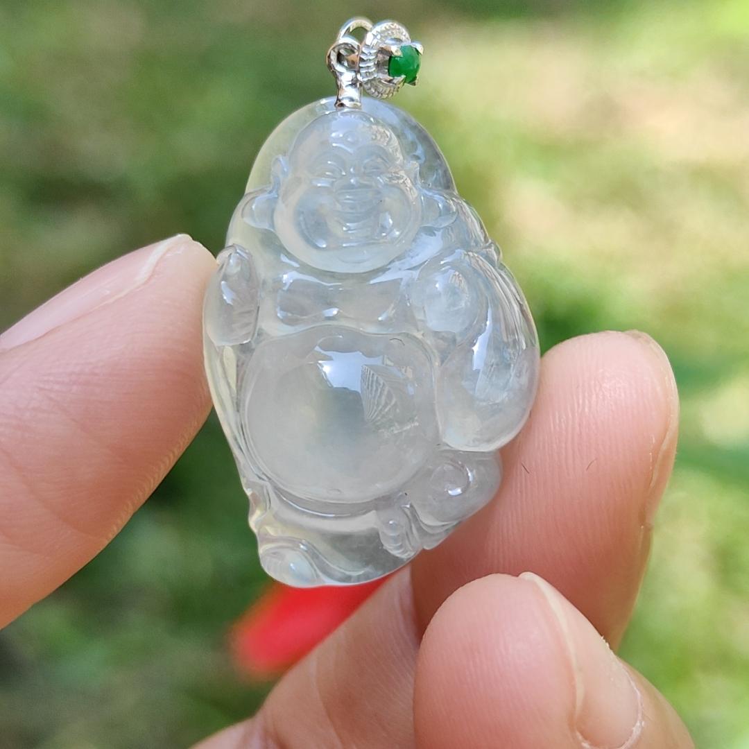 High Translucent Icy Natural Type A Jadeite Jade with 1 green cabochon and 18k gold clasp, certificate weigh 7.65 grams, measurement 28.1 * 19 * 8.8 mm (18kp18) Yi Pin Qian