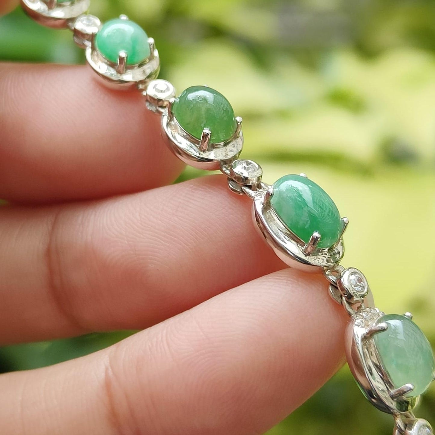 Verdant Harmony Jadeite Cabochon Bracelet – Light Green with Green Hues, S925 Setting (Sku: s925b11)