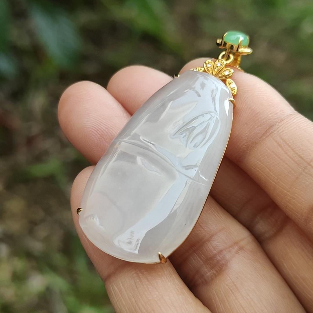 Icy Translucent Natural Type A Jadeite Jade crafted as Bamboo set on 18k gold with diamonds as Pendant, certificate weighs 9.99 grams, measurement 38.2 * 21.6 * 4.9 mm (18kp40) Yi Pin Qian