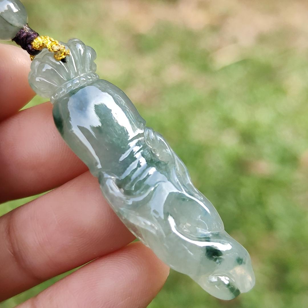 High Quality Light Green with Green Natural Type A Jadeite Jade crafted with shape of Ginseng as Pendant, certificate weighs 7.63 grams, measurement 48.2 * 12.7 * 7.1 mm (pendant277) Yi Pin Qian