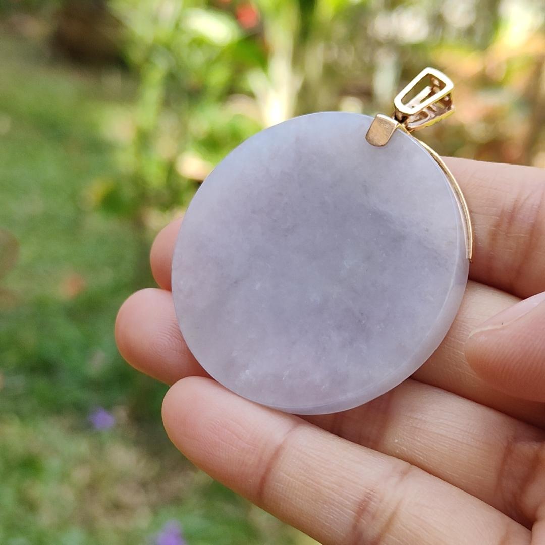 Light Lavender Natural Type A Jadeite Jade Crafted with nothing, round shape set with 18 k gold as pendant, certificate weigh 29.85 grams, measurement 43.7 * 42.9 * 5.6 mm (18kp23) Yi Pin Qian