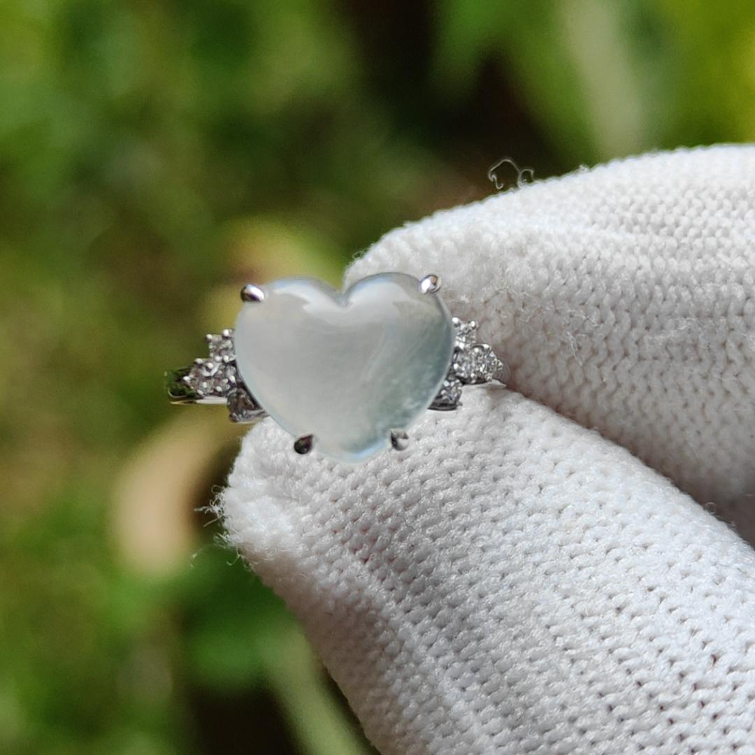 Mid Year Offer - Premium Icy Translucent Natural Type A Jadeite Jade Cabochon 8.5 * 9.8 * 3.2 mm crafted with shape of Heart set on 18k gold as Ring, certificate weighs 1.83 grams (18kring27) Yi Pin Qian