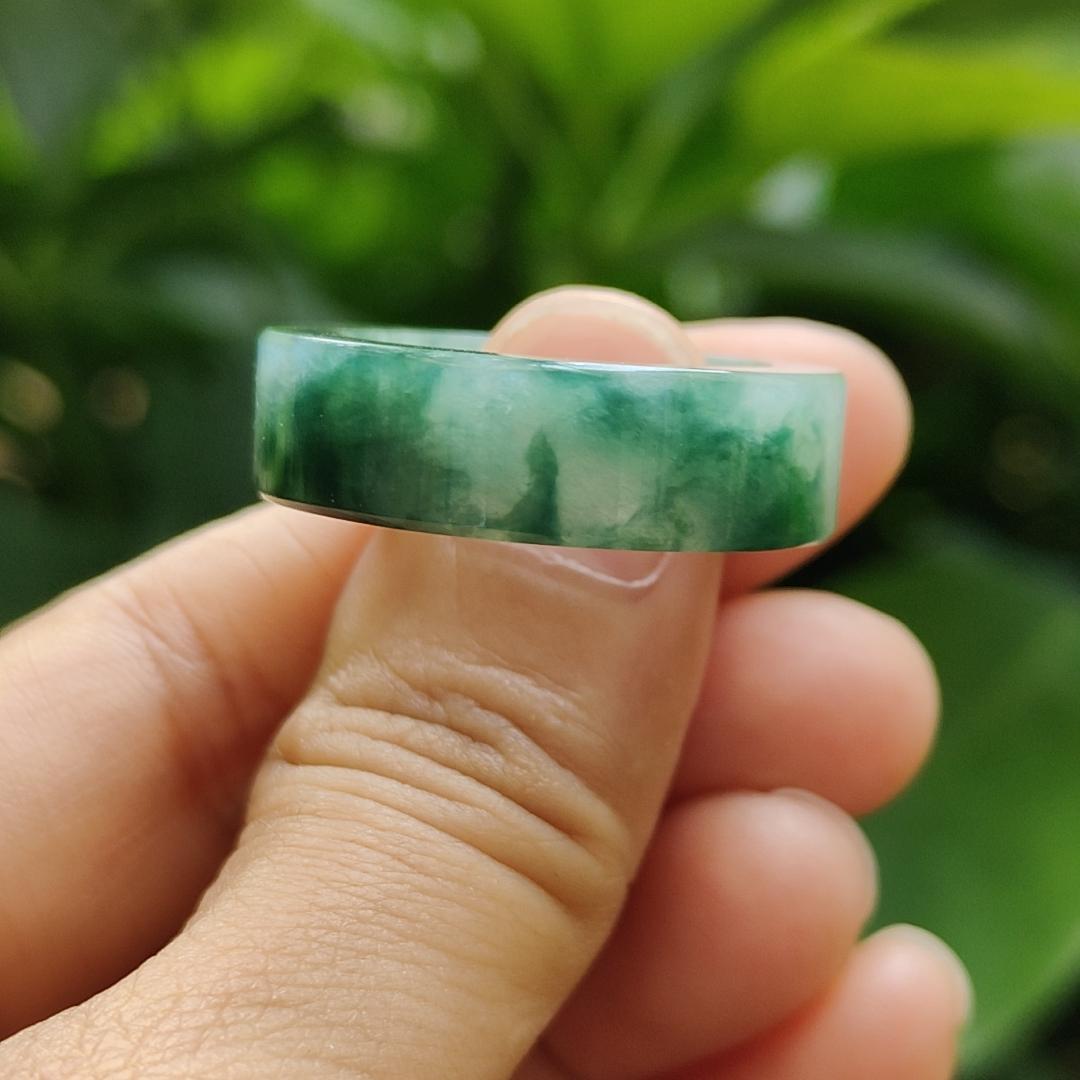 Spicy Green with Green Hue High Quality Natural Type A Jadeite Jade crafted as Ring, finger size 19mm, QIC labs approved certificate weighs 7.88 grams, measurement 7.8 * 4.5 mm (ring10) Yi Pin Qian