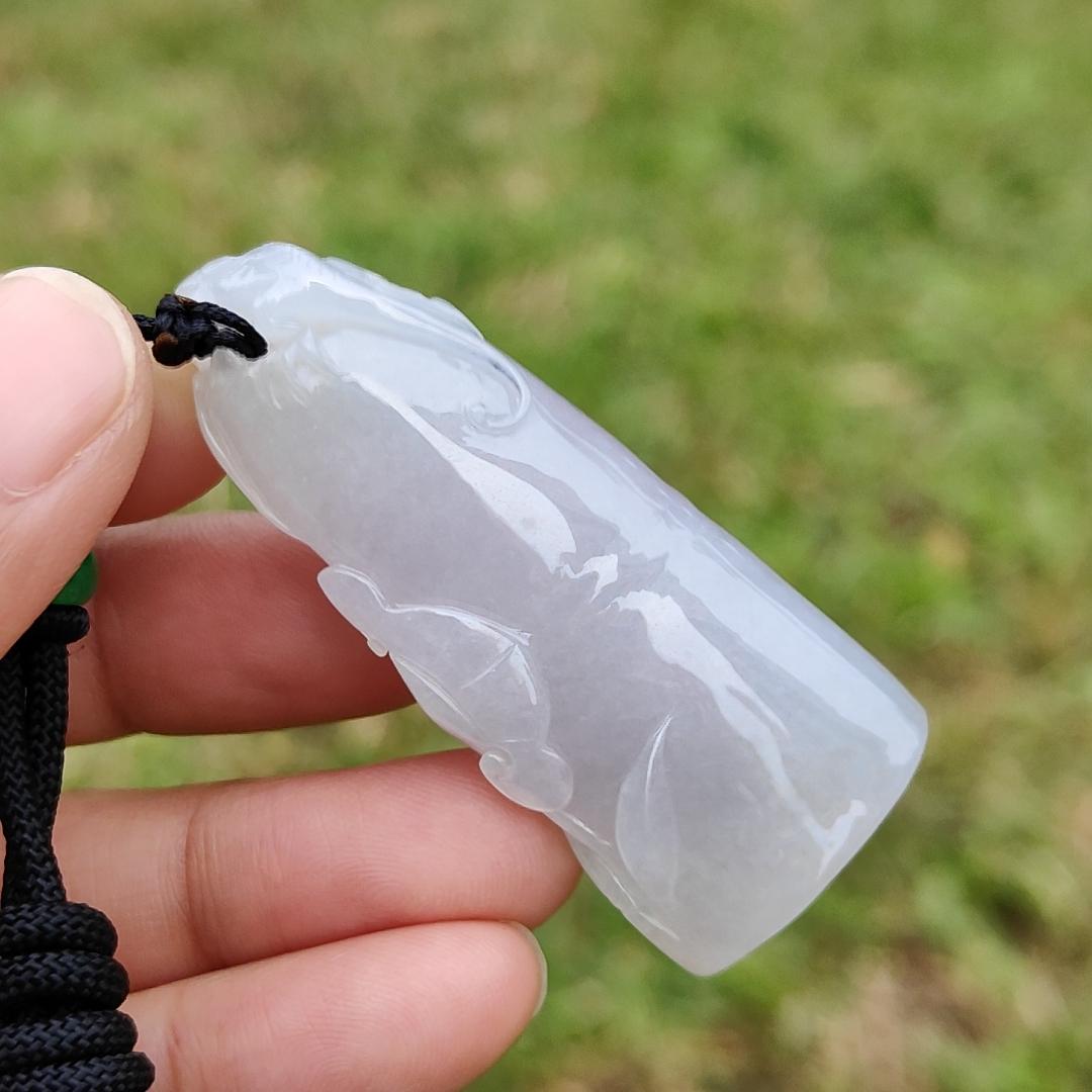 Lavender and Green Natural Type A Jadeite Jade crafted as Bamboo with lizard as a Pendant with certificate weigh 27.29 grams, measurement 54 * 22.3 * 11.8 mm (pendant198) Yi Pin Qian