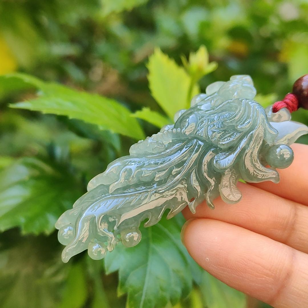 Green Pheonix Natural Type A Jadeite Pendant with certificate weighs 21.83 grams, 58 * 33.9 * 12.1 mm, meaning Endless, brave and strong, not forgetting also represent good luck, suitable for daily wear (pendant87) Yi Pin Qian